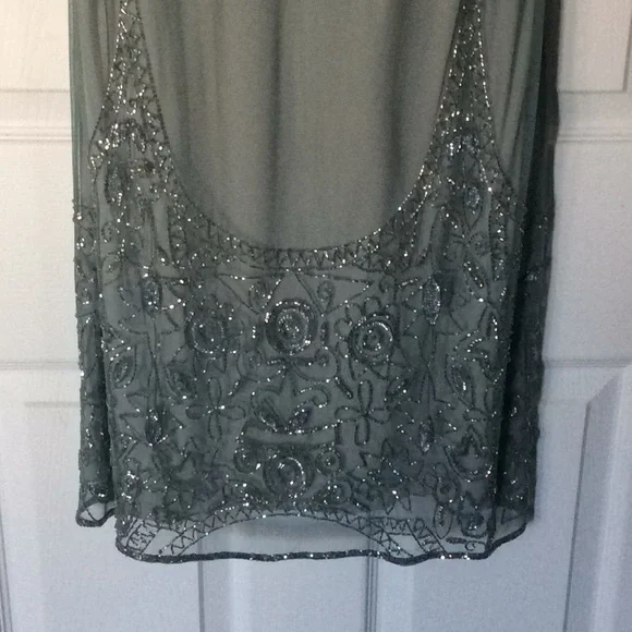 Dazzling Dress - Picture 3 of 6